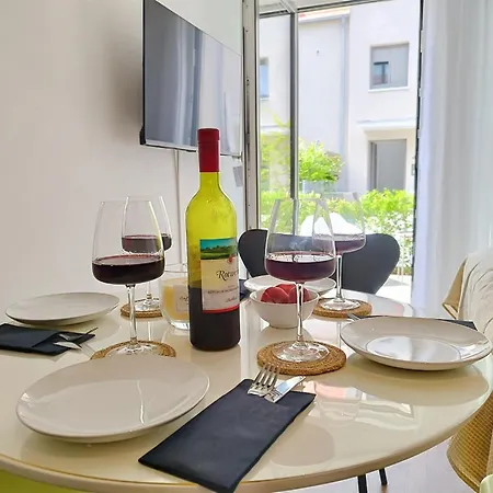 Bohotastic Fuer Bis Zu 4, Terrasse, Grill Apartamento *