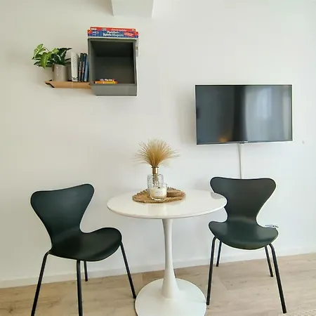 Apartamento Bohotastic Fuer Bis Zu 4, Terrasse, Grill Erlangen