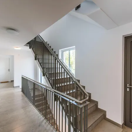Apartment Bohotastic Fuer Bis Zu 4, Terrasse, Grill
